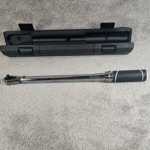 Husky Torque Wrench Silver 1/2 Inch Drive Click Style Tool 18in Case 564394